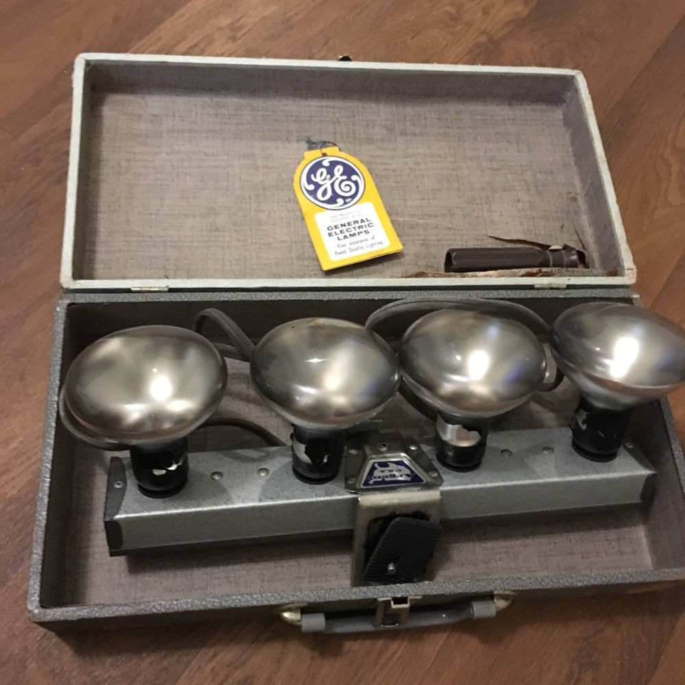 Vintage 1960s General Electric light!